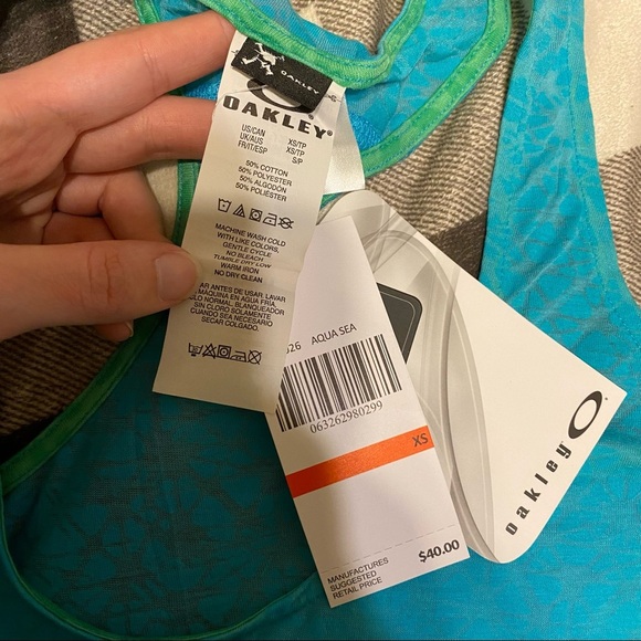 Oakley reversible tank top - Picture 3 of 6